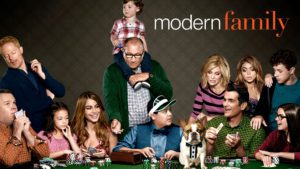 modern-fejl-facebook-family-netflix
