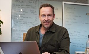 Adam Prices ‘Ragnarok’ får premiere i januar 2020