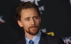Tom Hiddleston i ny politisk Netflix-serie