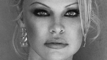 Pamela Anderson netflix.jpg