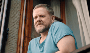 Anders Matthesen hitter ude i verden