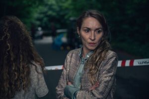 ‘Kærlighed for voksne’ brager ind på hitlisterne