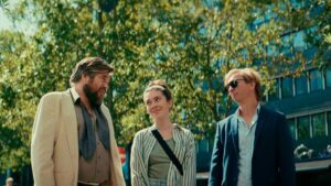 Den danske komedie ‘Højst besynderlige typer’ lander snart på Netflix