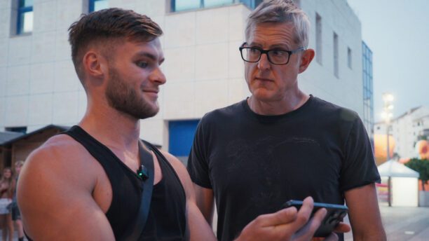 Louis Theroux dykker ned i den kontroversielle manosfære på Netflix