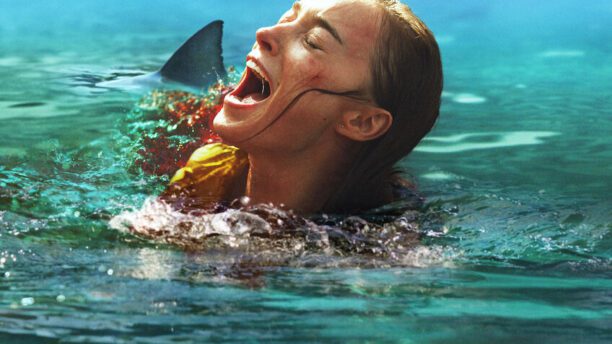 Blodtørstige hajer spreder frygt i ny Netflix-film ‘Thrash’