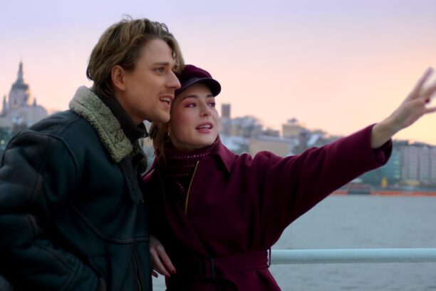 The Christmas Switch n 00 54 01 05 Ari Willey Netflix The Christmas Switch n 00 54 01 05 Ari Willey Netflix