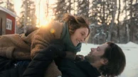 ‘Guarding Stars’: Se traileren til Netflix’ nye romantiske julefilm